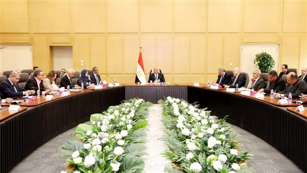 اجتماع كامل الوزير