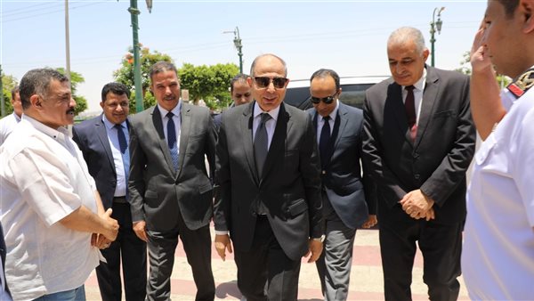 المحافظ فور وصوله