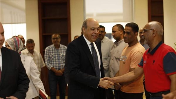 لقاء وزير الطيران