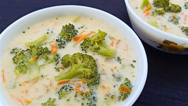 شوربة بروكلي بالجزر