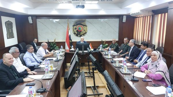 صورة خلال الاجتماع