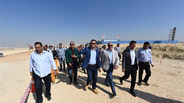 وزير الاسكان خلال