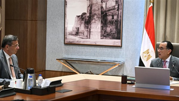 رئيس الوزراء ووزير