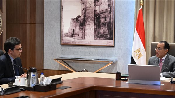 رئيس الوزراء ووزير