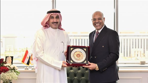 لقاء وزير العمل