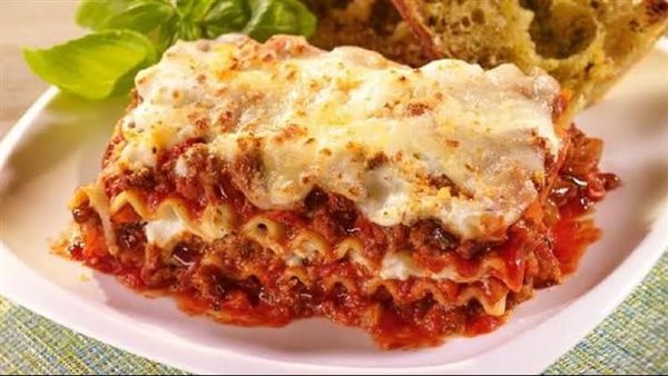 اللازينا باللحمة