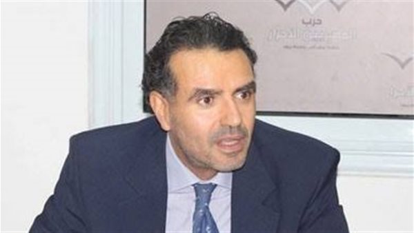 الدكتور محمود العلايلي