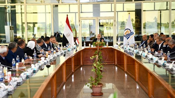 صورة خلال الاجتماع