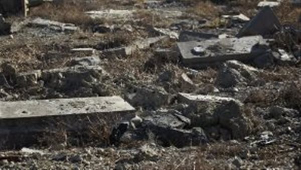 فتح مقبرة جماعية