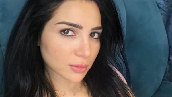 مي عز الدين 