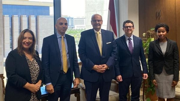 لقاء مساعد وزير الخارجية