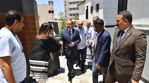 محافظ أسيوط 