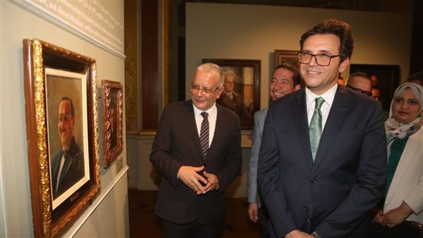 وزير الثقافة يفتتح