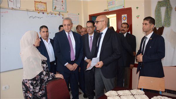 جولة وزير التربية