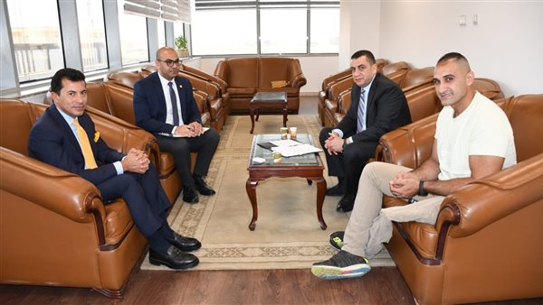 وزير الرياضة