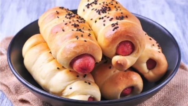 مخبوزات النقانق 