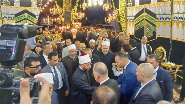 وزير الأوقاف في العزاء