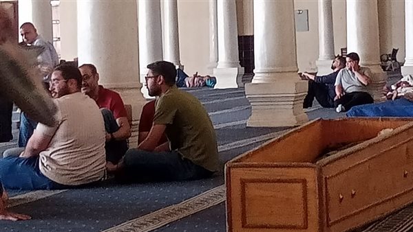 تشيع جثمان الفنان