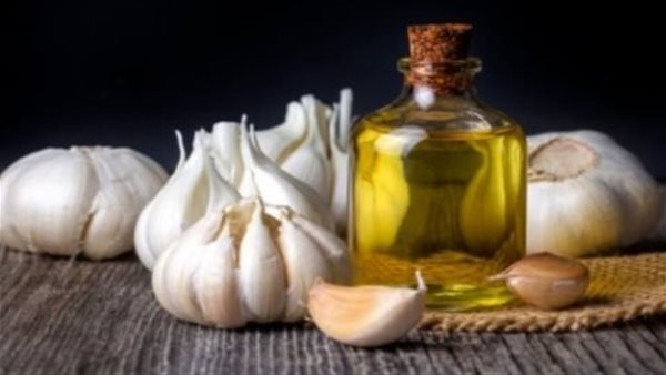 زيت الزيتون والثوم