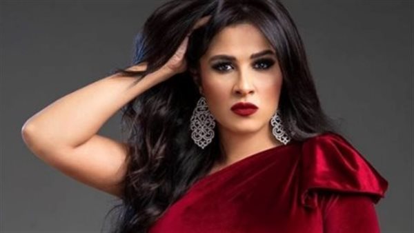 ياسمين عبد العزيز