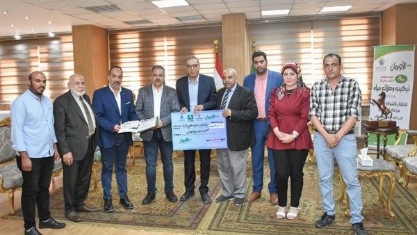 مراسم تسليم شيك مقدم