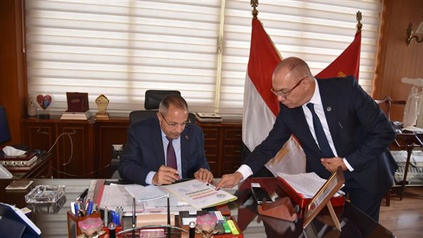 محافظ بورسعيد يعتمد