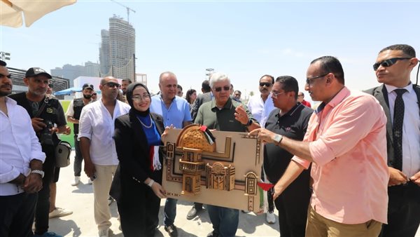 مهرجان العالم علمين