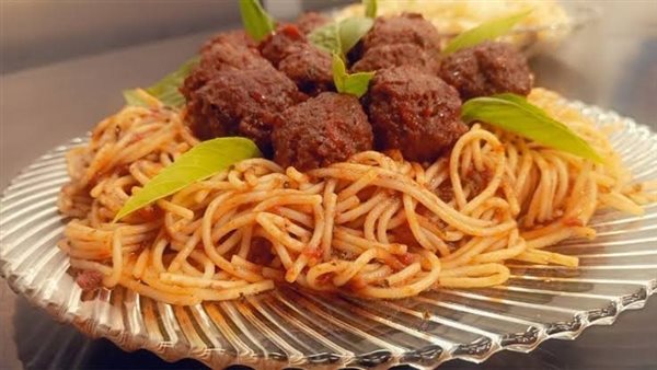 مكرونة باللحم 