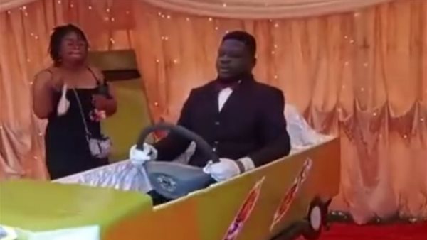 جنازة سائق تاكسي