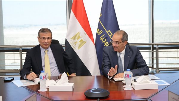 وزيرا الاتصالات والزراعة