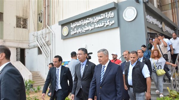 جانب من جولة وزير