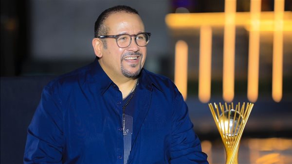 المطرب هشام عباس