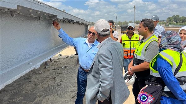 وزير الري يتابع مشروع