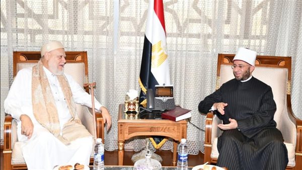 وزير الأوقاف ومفتي