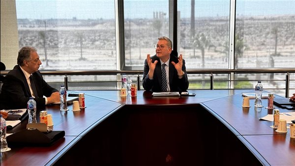 لقاء وزير البترول