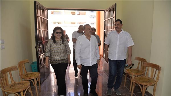 جولة المحافظ