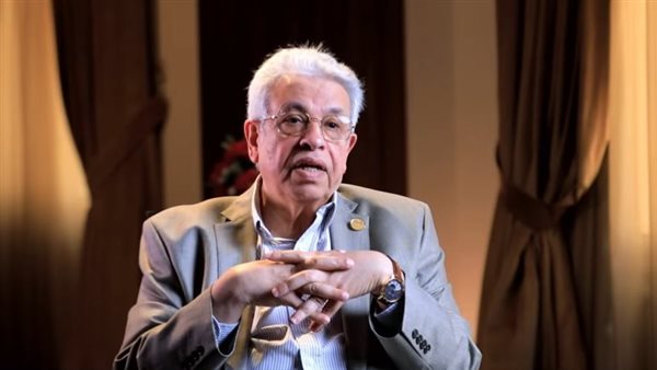 الدكتور عبدالمنعم