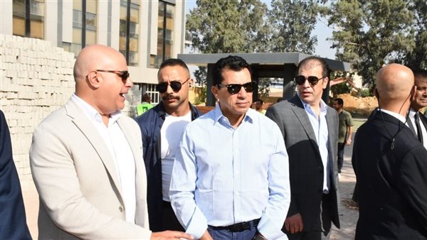 جانب من جولة وزير