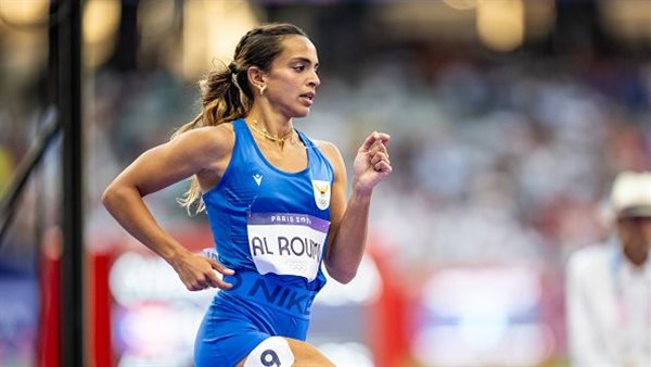  الكويتية أمل آل