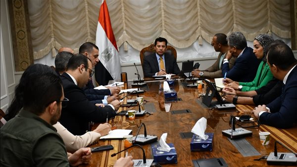 لقاء وزير الشباب