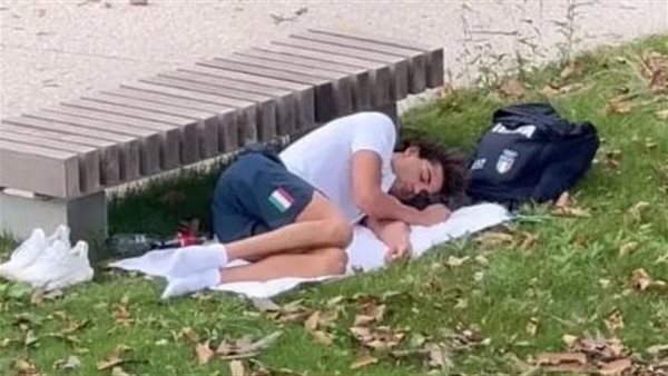 توماس سيكون السباح