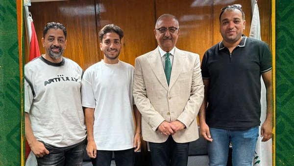  أشرف نصار مع اللاعب