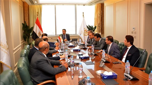 لقاء وزير التموين