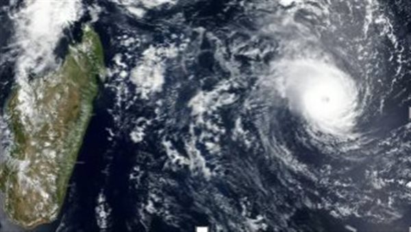 عاصفة مدارية