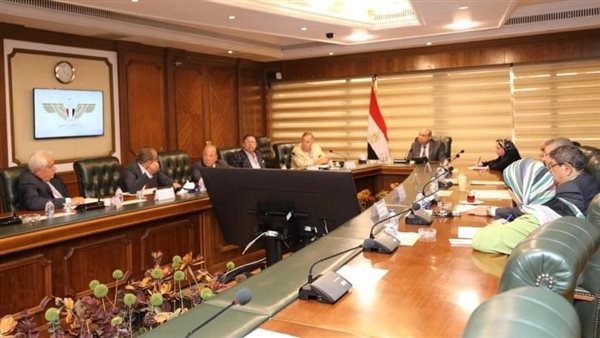 لقاء وزير الطيران