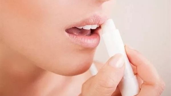 اسمرار الشفايف 