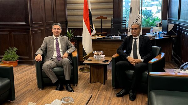 لقاء وزير التموين