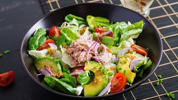 سلطة الأفوكادو 