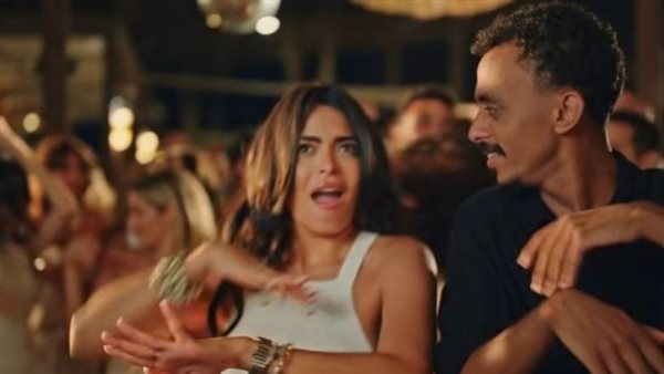 أسماء جلال وكزبرة