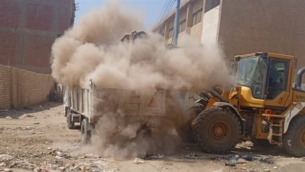 رفع المخلفات وأكوام